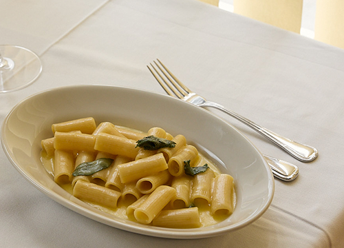 Rigatoni Burro e Salvia